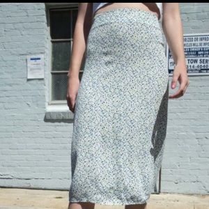 BRANDY MELVILLE PHOEBE SKIRT